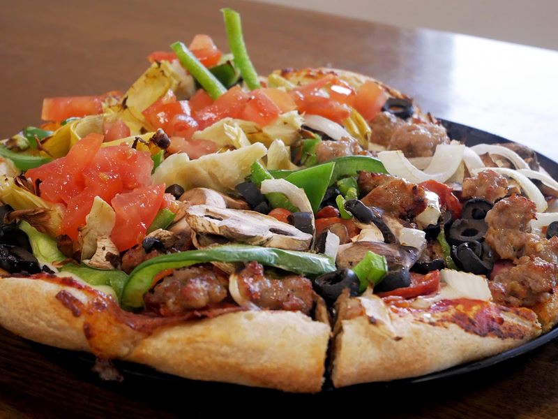 Corsaros Family Pizza food